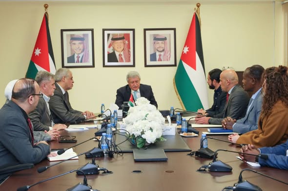 وزير النقل يلتقي فريق التدقيق الدولي التابع لمنظمة الإيكاو