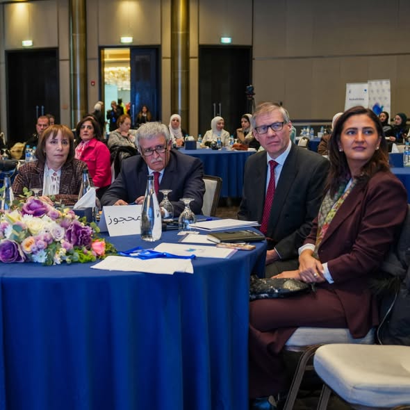 القطامين يعلن إنشاء وحدة متخصصة لتلقي شكاوى النساء اثناء استخدام النقل العام