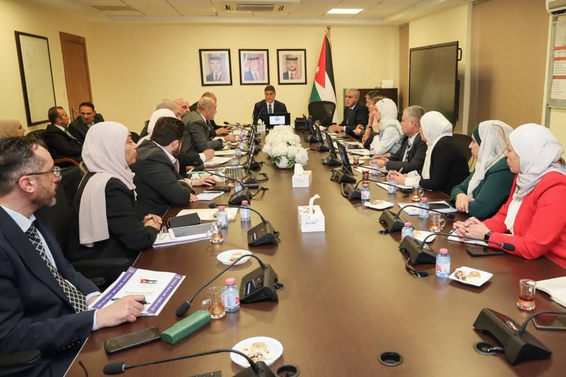 وزارة النقل تعقد اجتماعاً لمتابعة مشاريع البرنامج التنفيذي الثاني لرؤية التحديث الاقتصادي