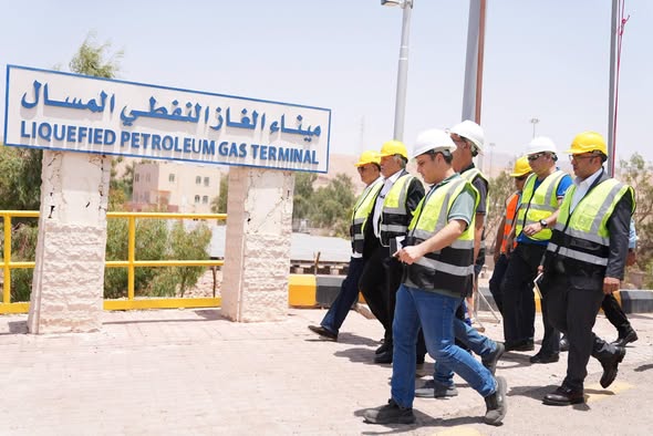 القطامين يتفقد سير العمليات والخدمات اللوجستية في موانئ العقبة