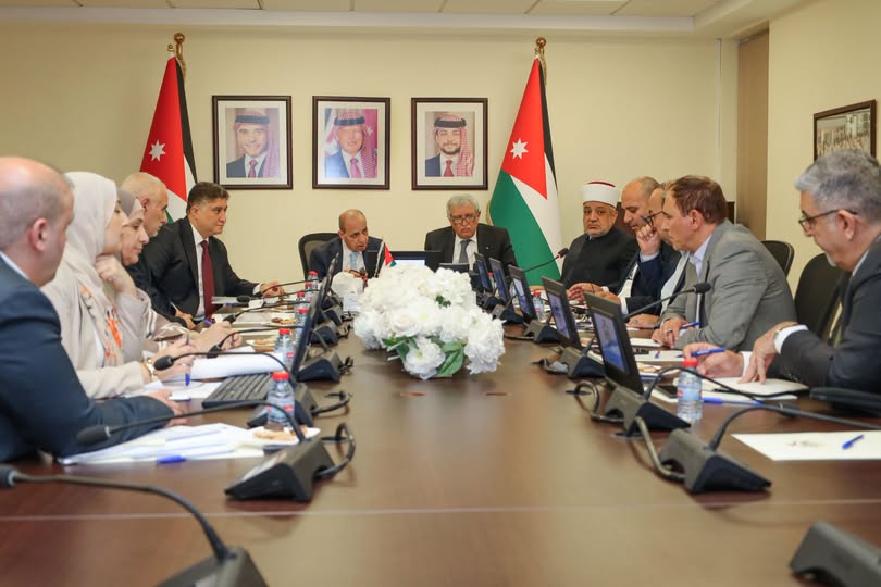 المصري والقطامين والخلايلة يبحثون تطوير الربط بمطار الملكة علياء وتعزيز النقل العام واستثمار أراضي الأوقاف القريبة من المطار